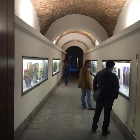 Massimo Centro Oda ve Kahvaltı Katanya